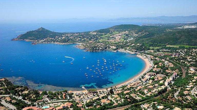 Studio 4P Vue Piscine St Raphael Valescure - Au Coeur Des Golfs Saint-Raphaël Kültér fotó